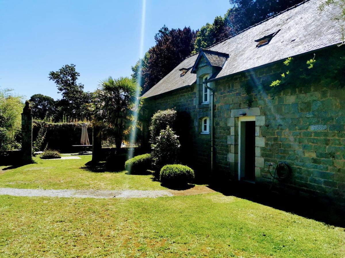 Les Gites De Roz-Maria Quintin Exterior photo
