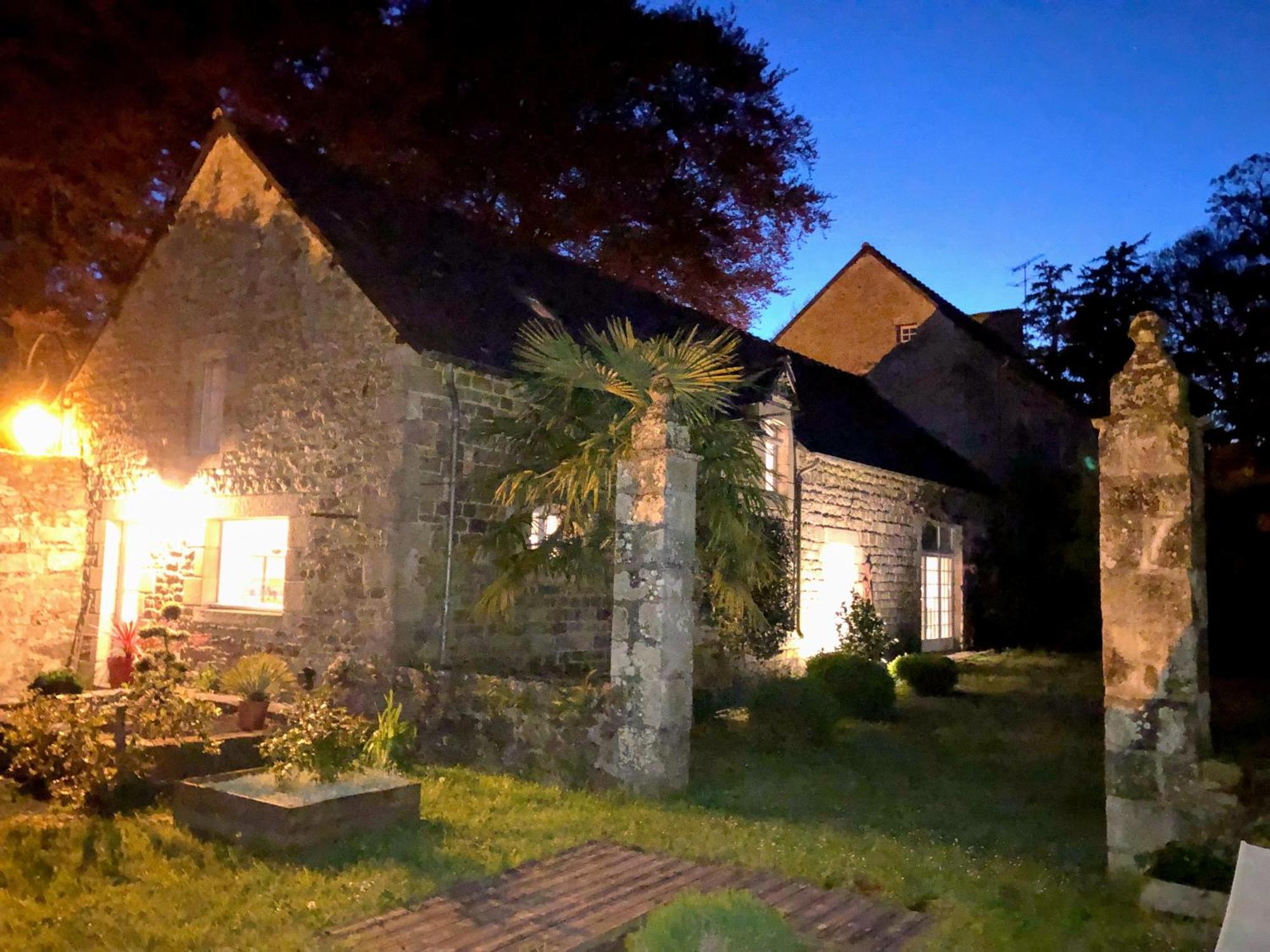 Les Gites De Roz-Maria Quintin Exterior photo